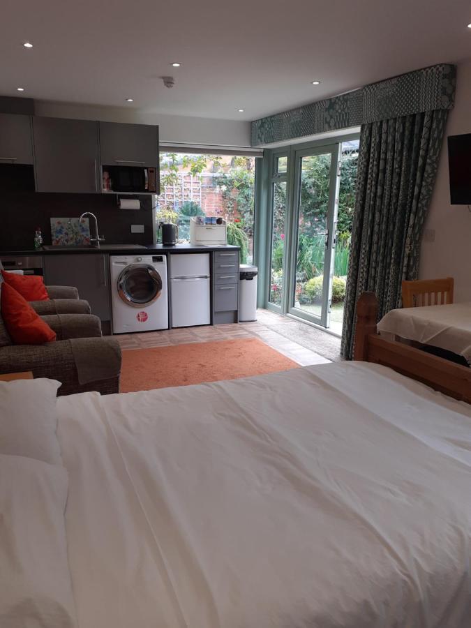 Railway Retreat No4 Comberton Terrace Apartment Kidderminster Bagian luar foto